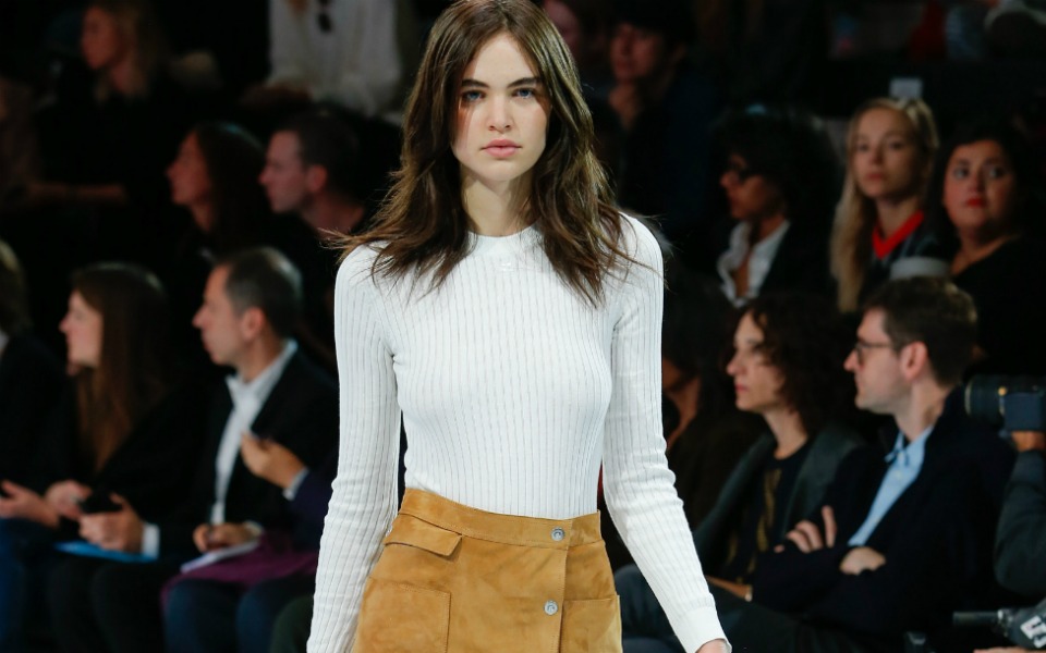 mini-φούστα-κομψές-και-μοντέρνες-εμφανίσ-2129833