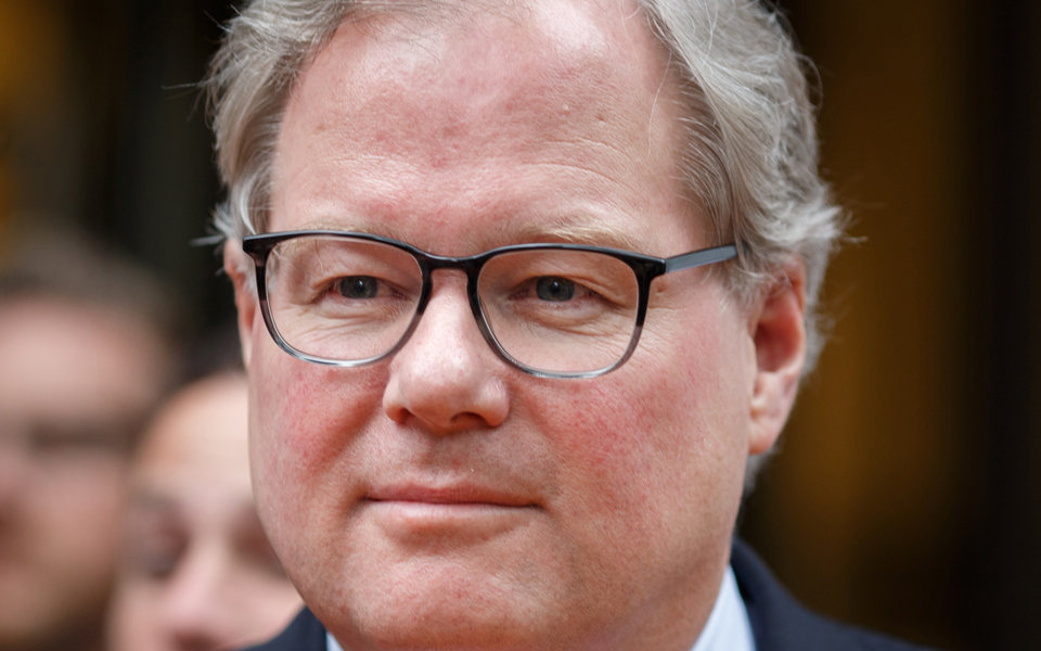 λ-φρίσε-ο-ασφαλιστικός-κλάδος-αλλάζε-2128780