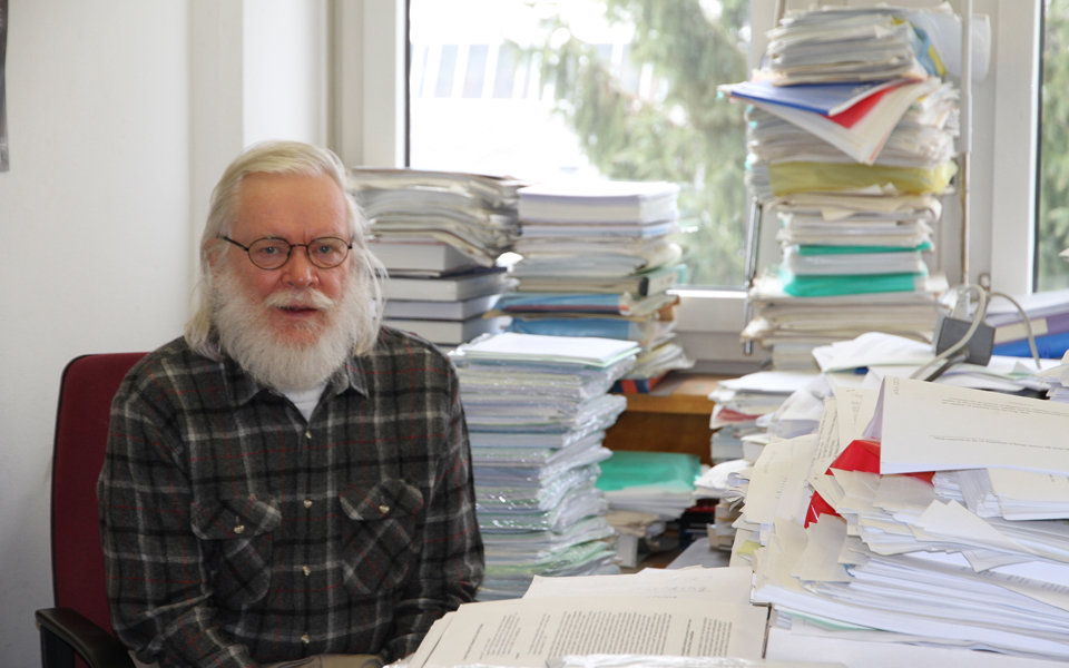 τζον-ελις-οι-φυσικοί-χρειάζονται-φαντ-2128808