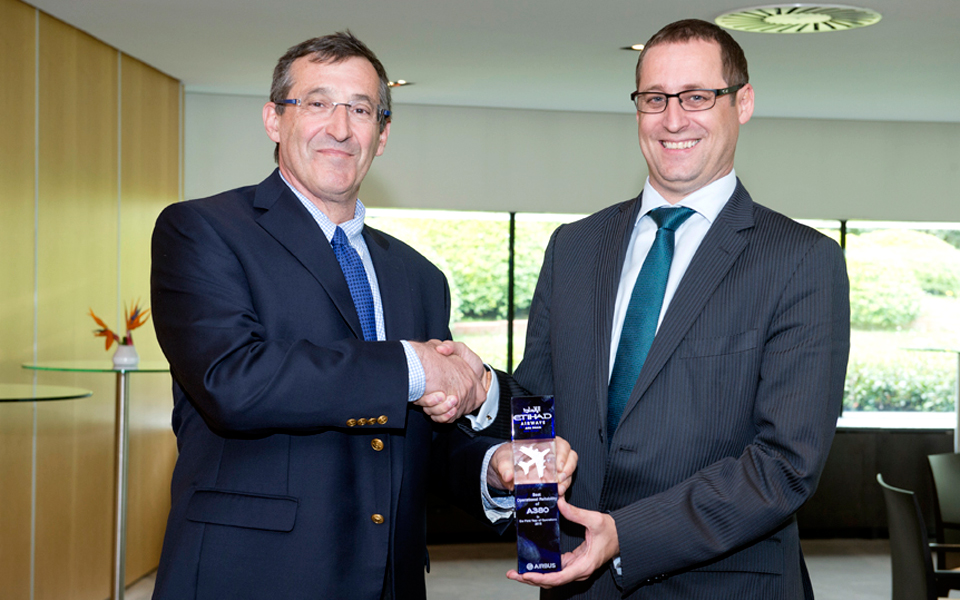 τα-a380-της-etihad-δουλεύουν-ρολόι-2131585