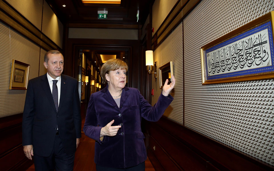 η-μέρκελ-υπέκυψε-στον-ερντογάν-2130514