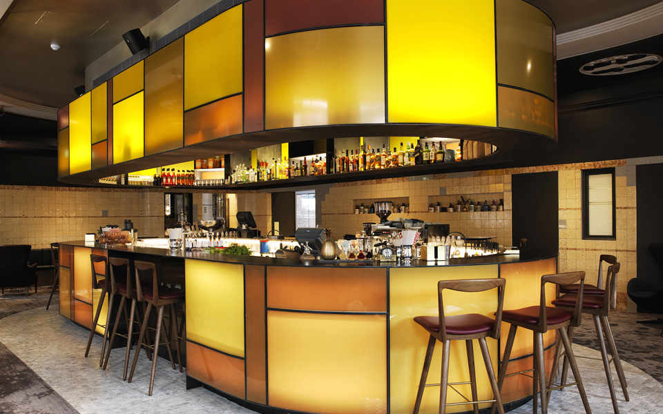 bιομηχανικό-παρελθόν-πολυτελές-μέλλο-2130469