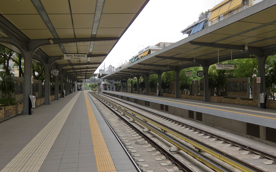 επίθεση-κουκουλοφόρων-στον-σταθμό-ησ-2131443