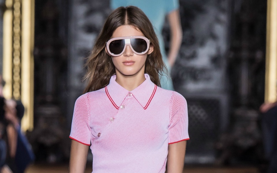 γυαλιά-ηλίου-μοντέρνα-και-ξεχωριστά-σ-2130552