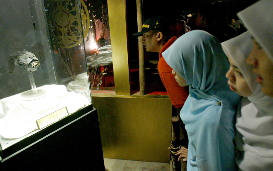 εδώ-τελειώνει-ο-χορός-των-φαντασμάτω-2128610