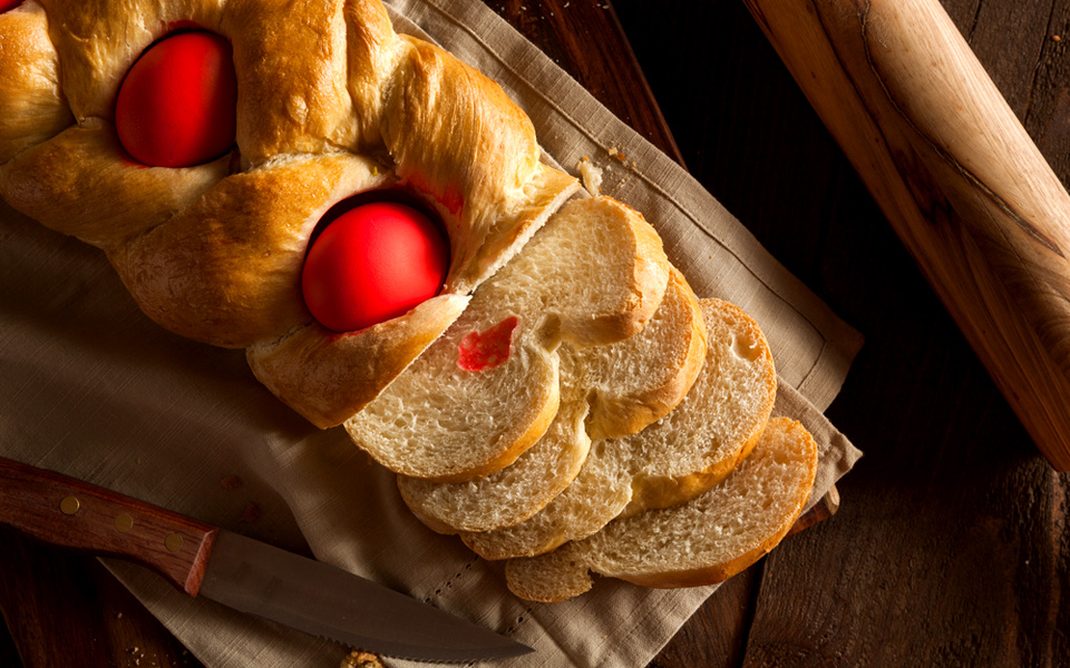 τσουρέκι-κλασικό-πεντανόστιμο-2131913