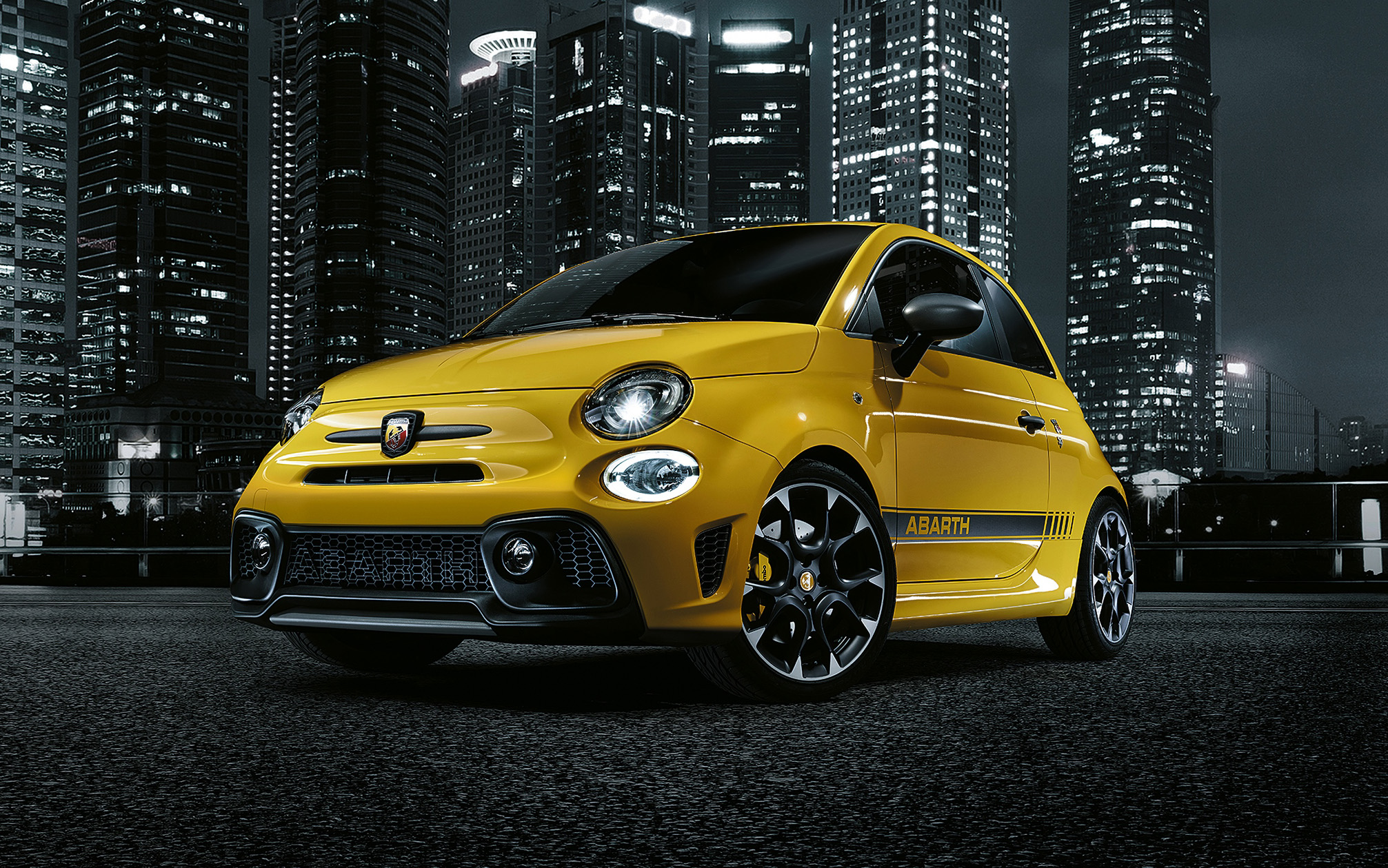 ανανεωμένο-abarth-595-2133326