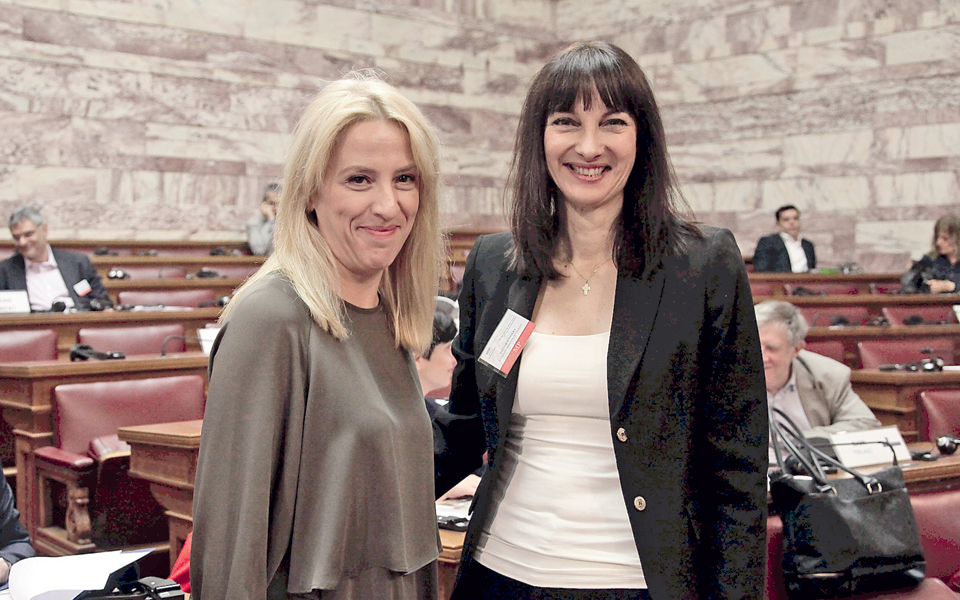 κάποια-υποχρέωση-μήπως-2134072