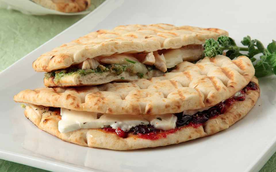 πίτα-τοστ-με-μείγμα-μυρωδικών-πάστα-ντ-2135248