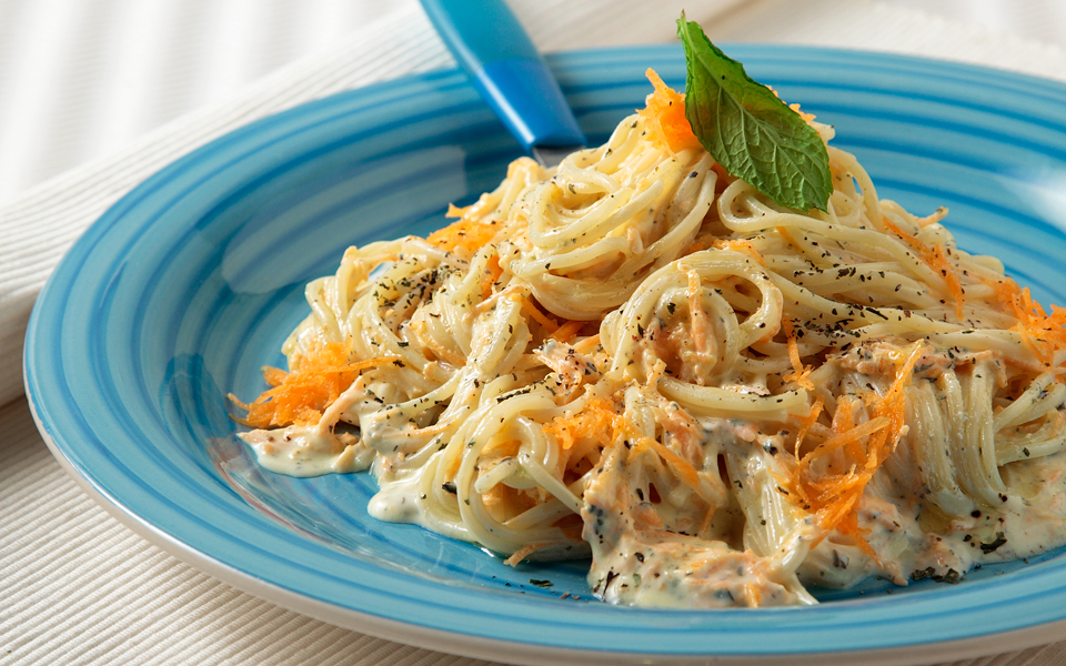 σπαγκέτι-με-σκορδάτη-σάλτσα-γιαουρτι-2134174