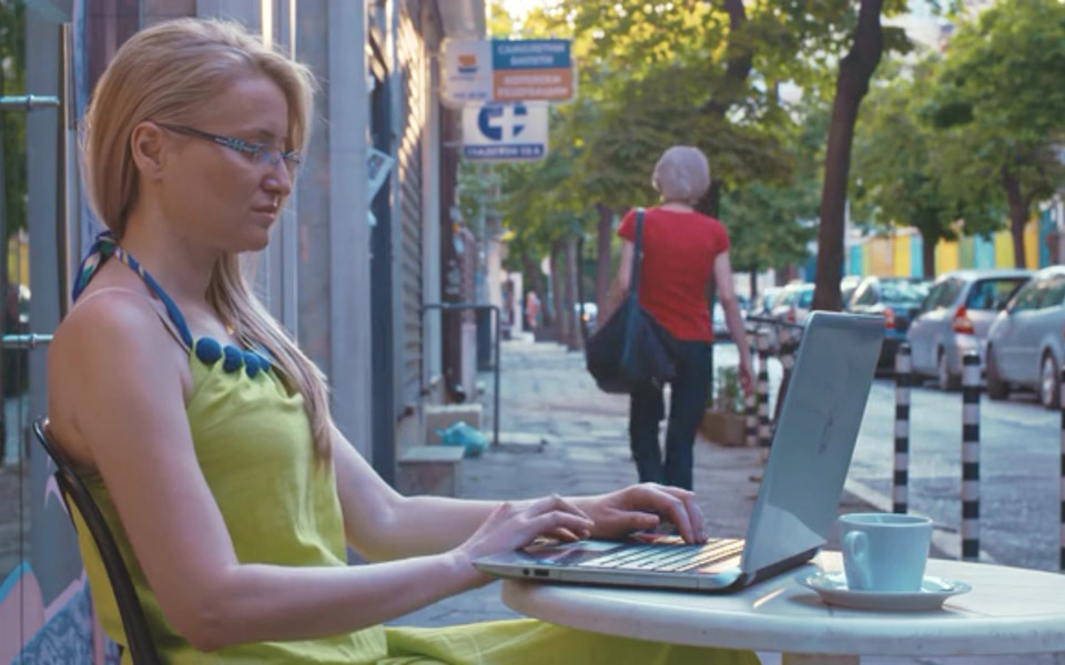 ενας-φύλακας-άγγελος-για-την-πορνογρα-2135667