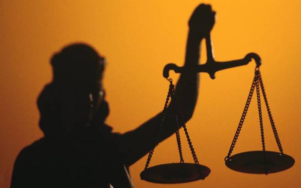 προέχει-ένας-νέος-συνταγματικός-πατρ-2135959