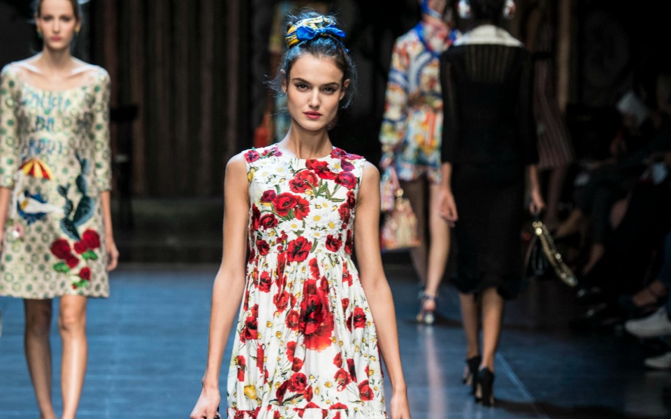 floral-πινελιές-για-μοντέρνες-εμφανίσεις-2133475