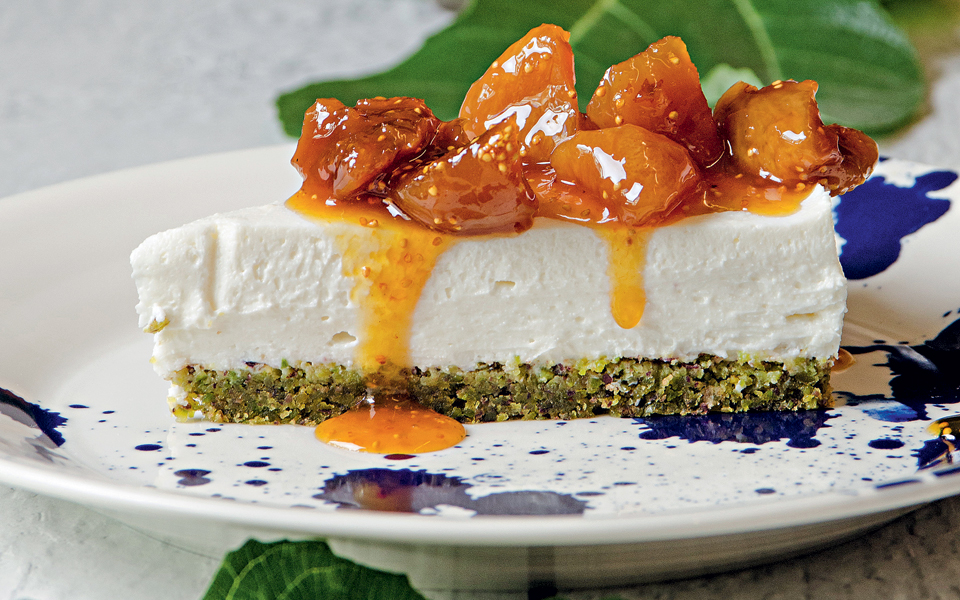 ελληνικό-τσίζκεϊκ-με-φιστίκι-αιγίνης-2132475