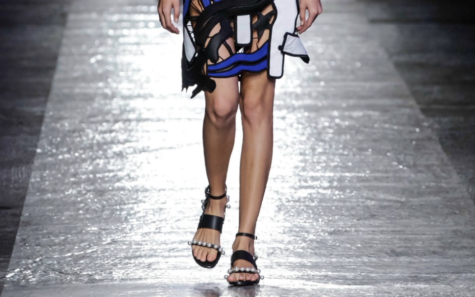 φλατ-σανδάλια-μοντέρνες-εμφανίσεις-κ-2134649