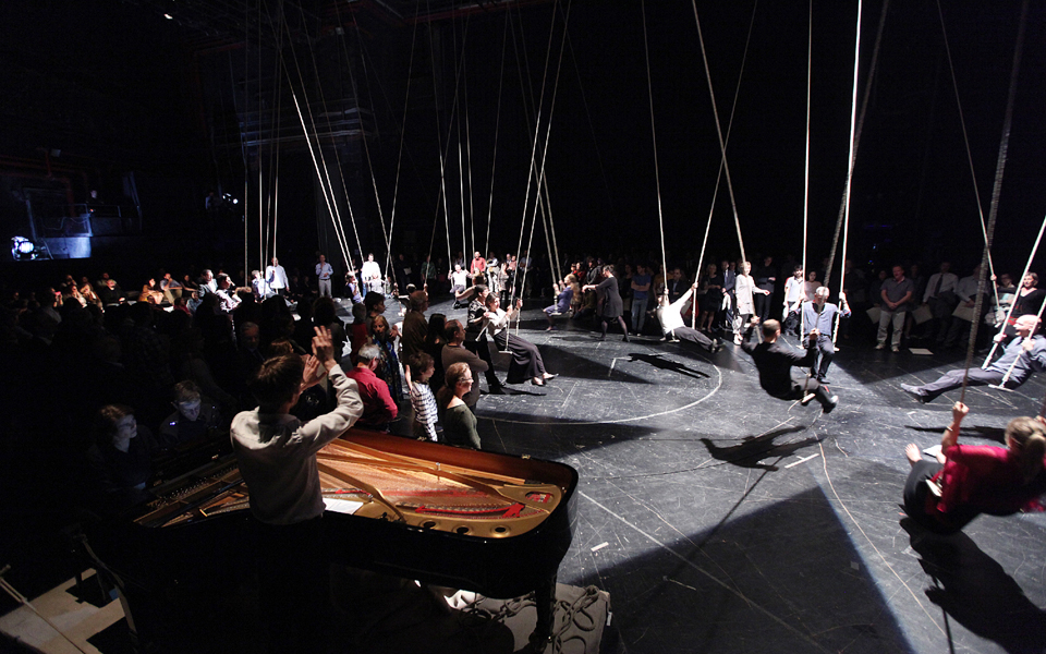 ενα-ανθρώπινο-ρέκβιεμ-2132542