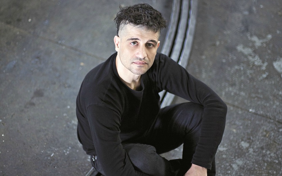 belle-epoque-ο-σίμος-κακάλας-σκηνοθετεί-τον-βαφ-2133458