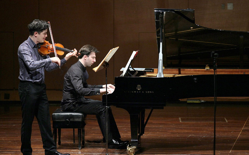 νεανικός-ενθουσιασμός-σε-σονάτες-του-2135979