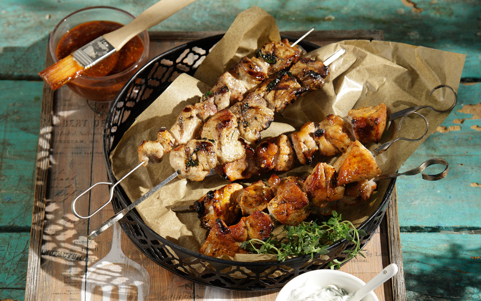 χοιρινά-σουβλάκια-μαριναρισμένα-σε-ο-2135269