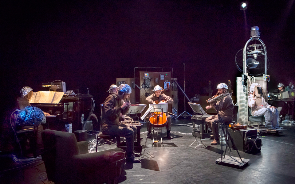 ενας-εμβληματικός-πιερότος-ατενίζει-2133434