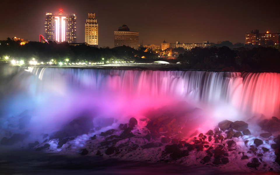 το-μοβ-που-μπέρδεψε-2132539