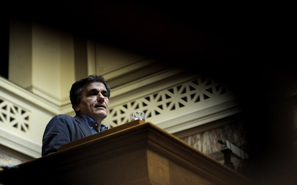 επιχείρηση-κατευνασμού-των-βουλευτώ-2134264