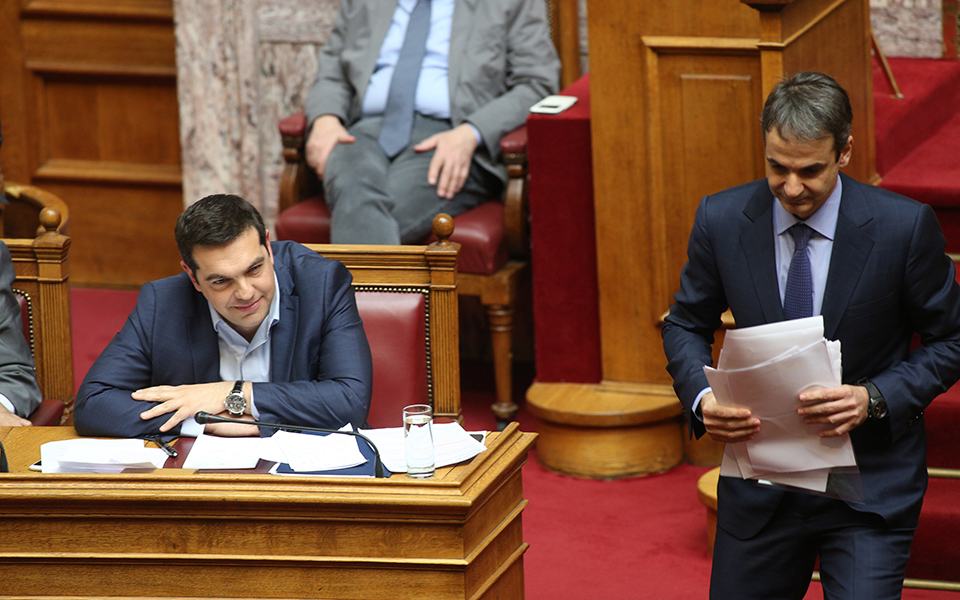 σκληρή-επίθεση-εφ-όλης-της-ύλης-από-μ-2133442