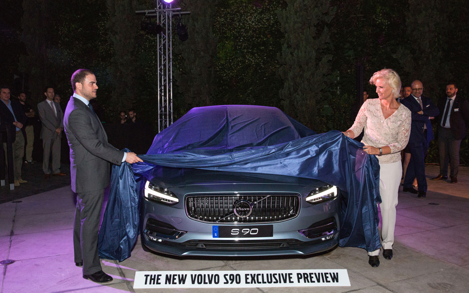 h-volvo-αδελφοί-σαρακάκη-αποκαλύπτει-το-νέο-v-2134193