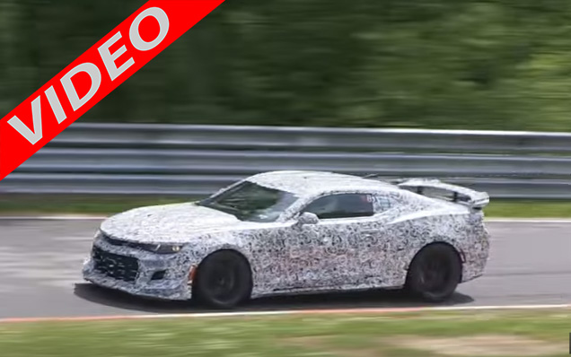 πρωτότυπη-camaro-z28-πέφτει-πάνω-στις-μπαριέρ-2133886