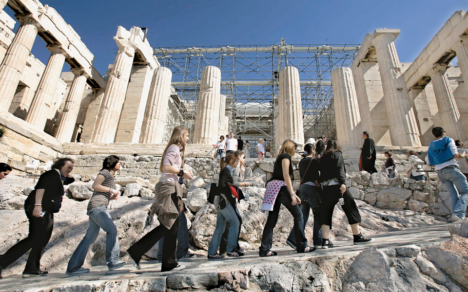 35-εκατ-τουρίστες-και-20-δισ-έσοδα-το-2021-2136715