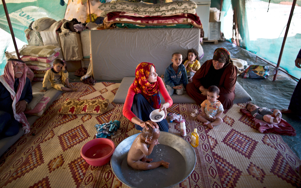 δεκάδες-πτώματα-ξεβράστηκαν-στην-πόλ-2136693