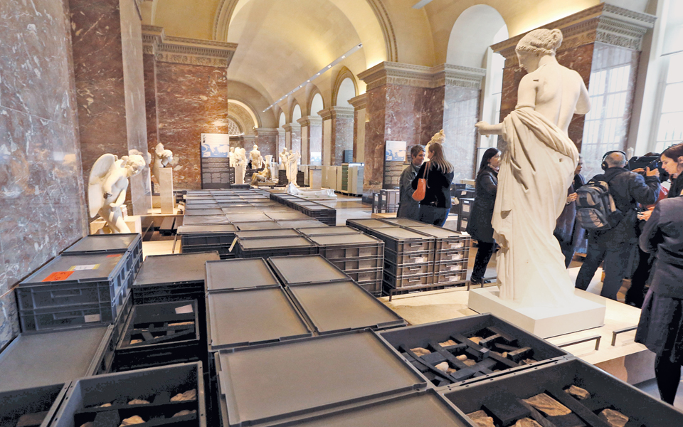 εως-την-τρίτη-κλειστά-τα-μουσεία-λούβρ-2136843