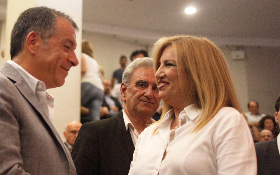 κοινό-παρών-από-φ-γεννηματά-και-στ-θ-2137237