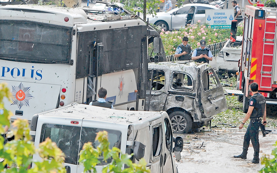 νέα-επίθεση-με-11-νεκρούς-στην-τουρκία-2137387