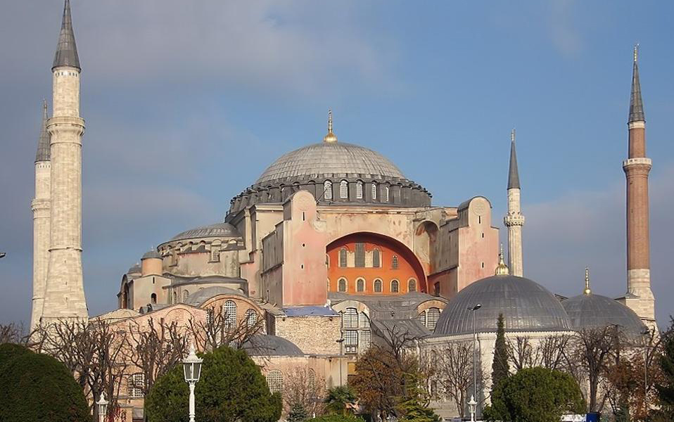 ανεβαίνουν-οι-τόνοι-με-την-αγκυρα-2137541