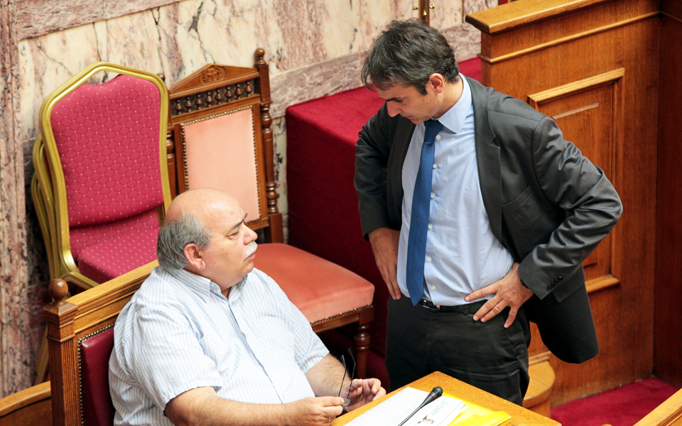 στο-στόχαστρο-η-λειτουργία-της-βουλής-2138441