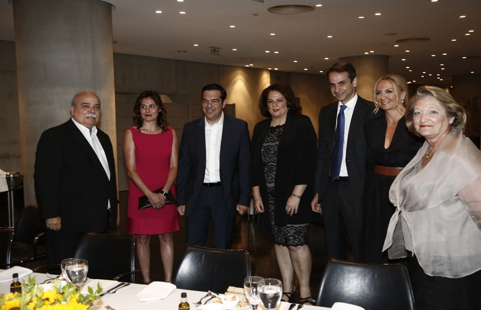 χάριν-μπαν-κι-μουν-το-πρώτο-κοινό-δείπν-2139035