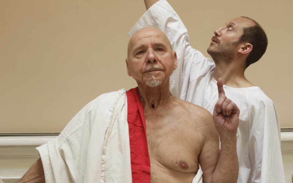 τα-στιγματισμένα-σώματα-του-ρομέο-κασ-2138889