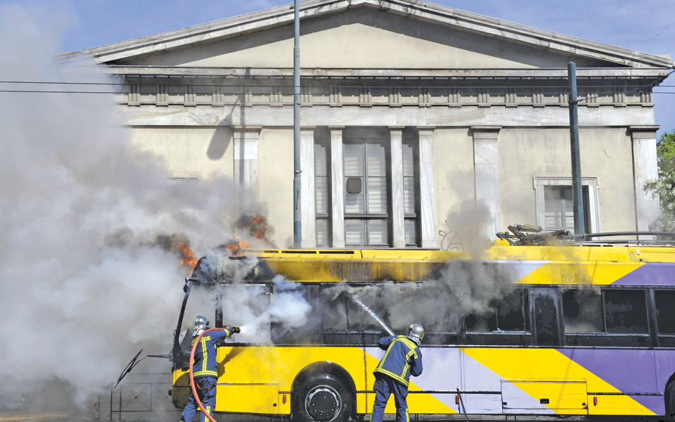 στο-έλεος-αντιεξουσιαστών-το-πολυτεχ-2138833