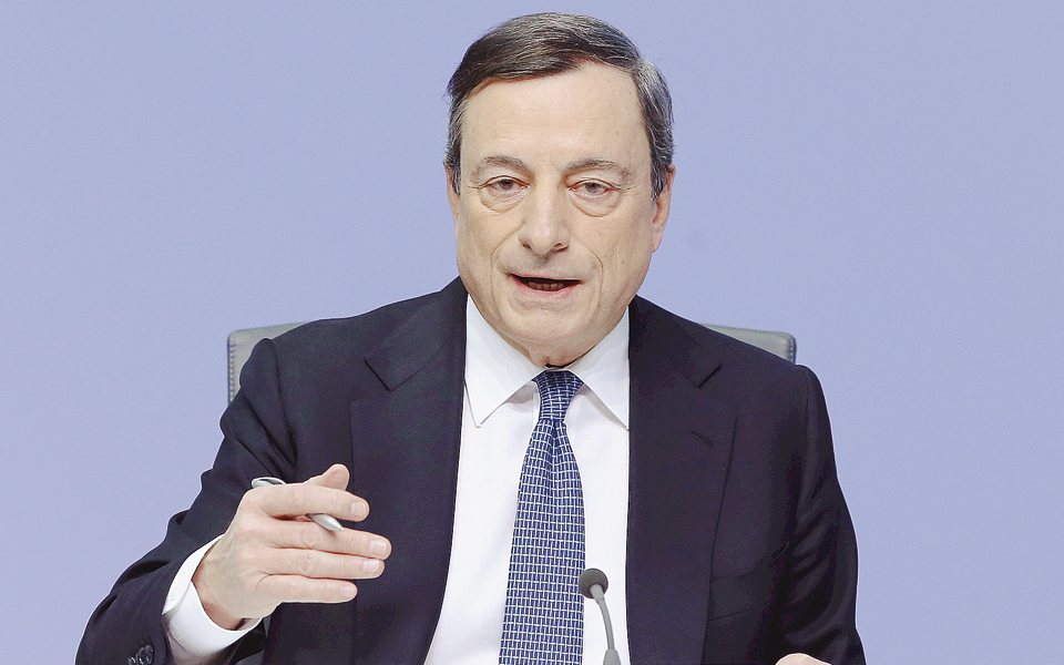 ντράγκι-ετοιμη-να-δράσει-η-εκτ-σε-περίπ-2139242