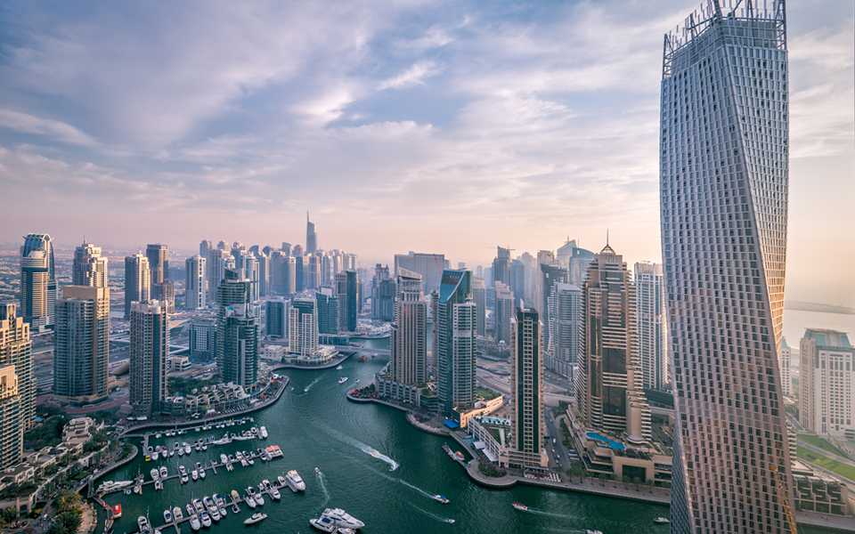 πτώση-στα-ηνωμένα-αραβικά-εμιράτα-2139891