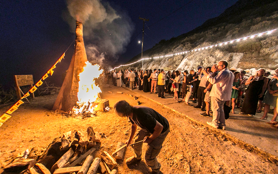 η-υδρα-αγαπάει-τη-σύγχρονη-τέχνη-2140383