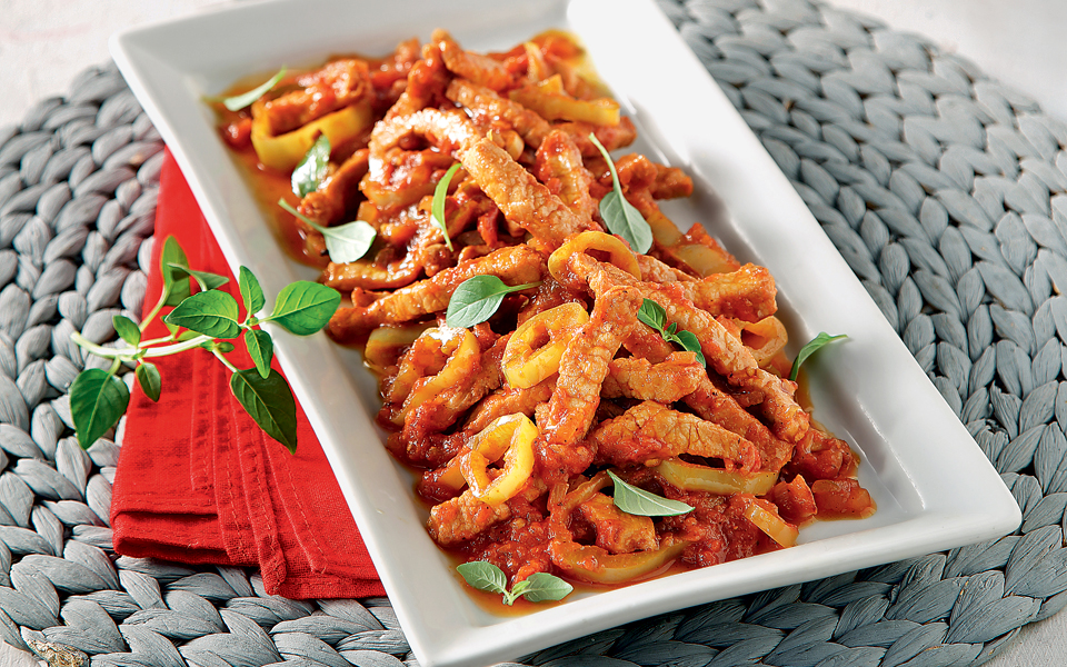 χοιρινά-μπριζολάκια-με-πιπεριές-2140059