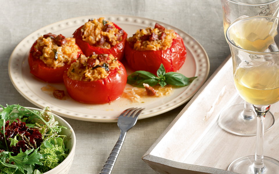 ντομάτεs-γεμιστέs-με-ρύζι-χωριάτικο-λου-2139173