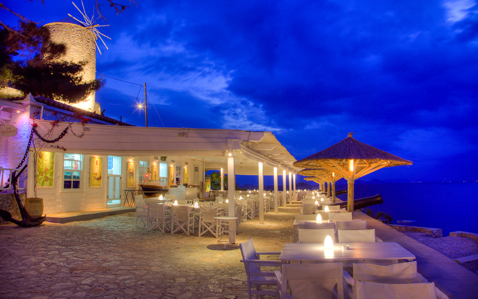 sunset-tηγανόπιτα-αλλά-και-ζυμαρικά-με-σολομ-2139150