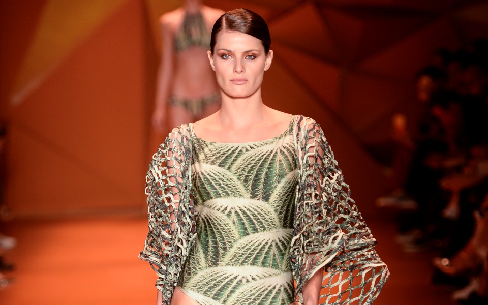 ομορφιά-αντηλιακά-σώματος-2138581