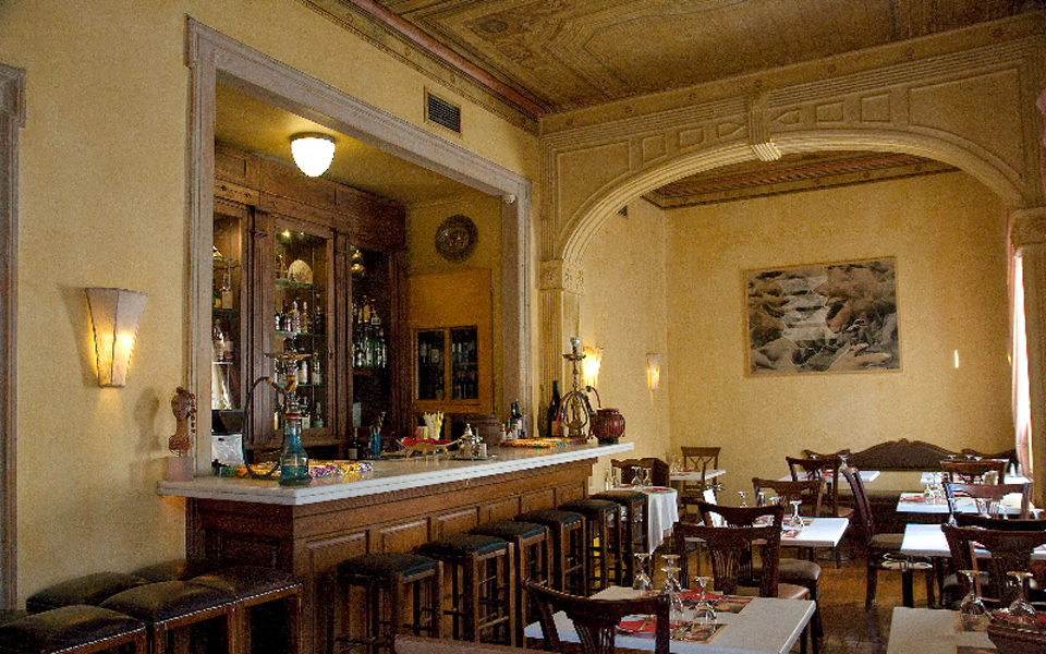 altamira-για-μπουρίτος-φαλάφελ-και-σαμόζας-2136615