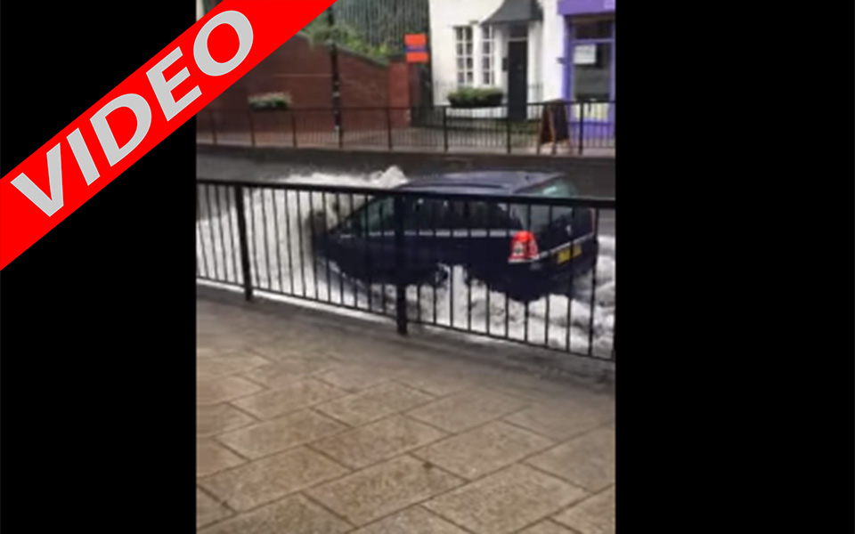 έκανε-το-zafira-υποβρύχιο-2137741