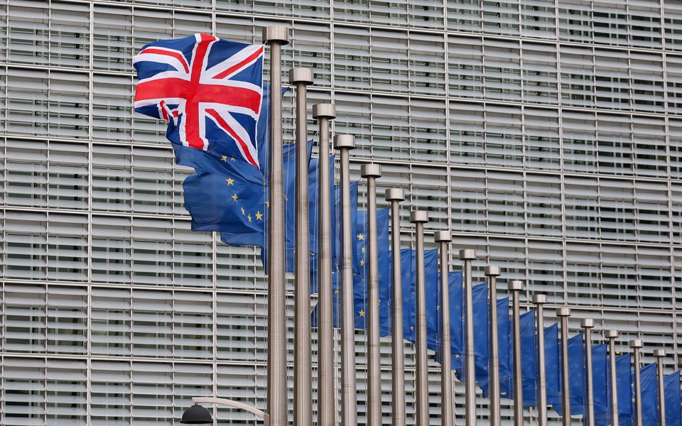 δύο-διαφορετικές-λύσεις-για-το-ίδιο-με-2138967