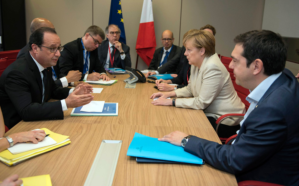 λίγο-πριν-από-το-διάγγελμα-του-δημοψηφ-2139921